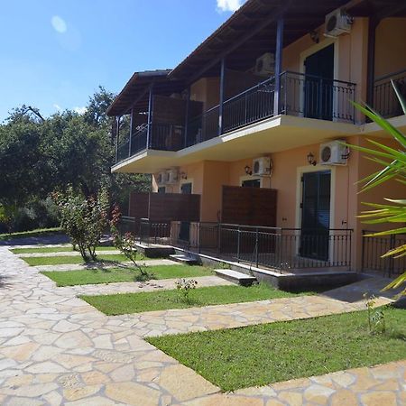 Krystallia Apartments Dassia  Bagian luar foto