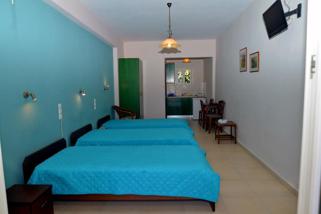 Krystallia Apartments Dassia  Bagian luar foto